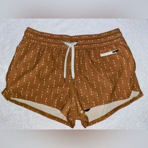 Vuori shorts, New without tags